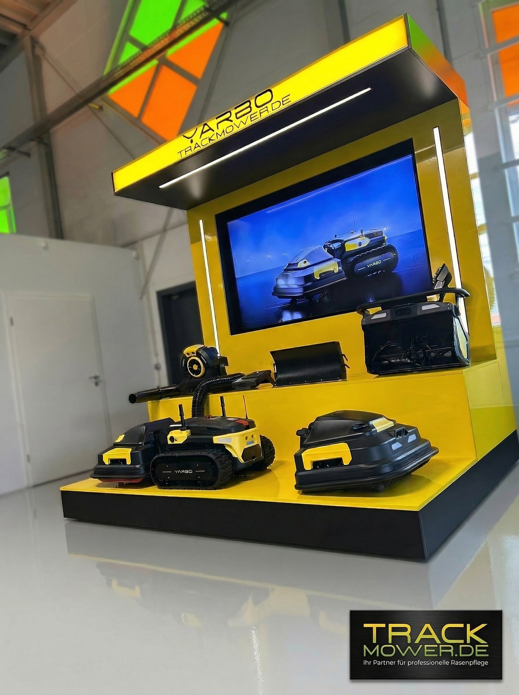 Trackmower Shopdisplay Yarbo
